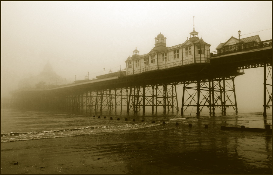 Wednesday December 29th (2010) Eastbourne Pier in the mist. width=