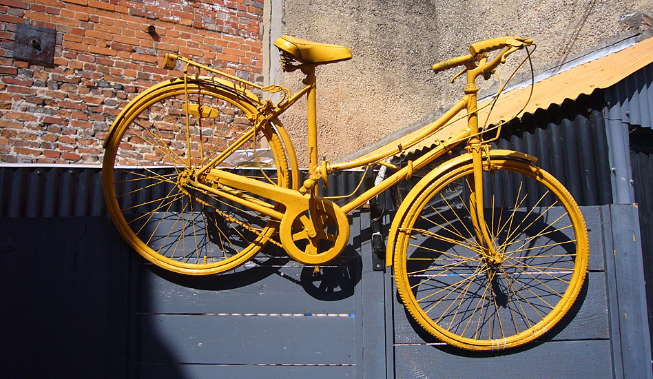 Monday October 8th (2007) Yellow Bike width=