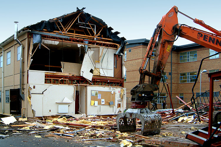 Thursday October 5th (2006) The Demolition of J-Block width=