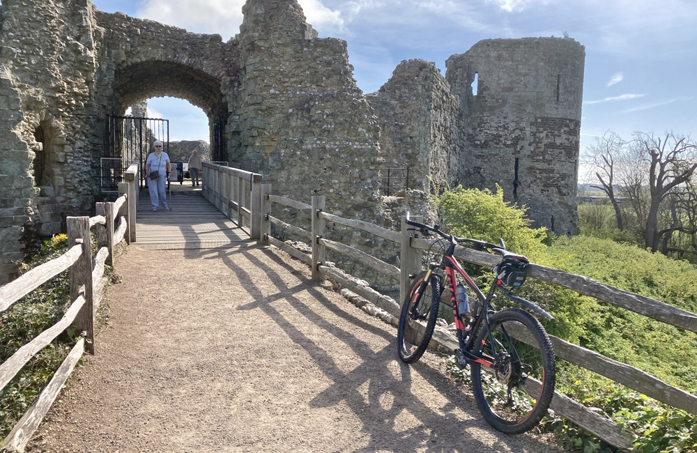Thursday April 14th (2022) A ride to Pevensey Castle in bright spring sunshine. width=